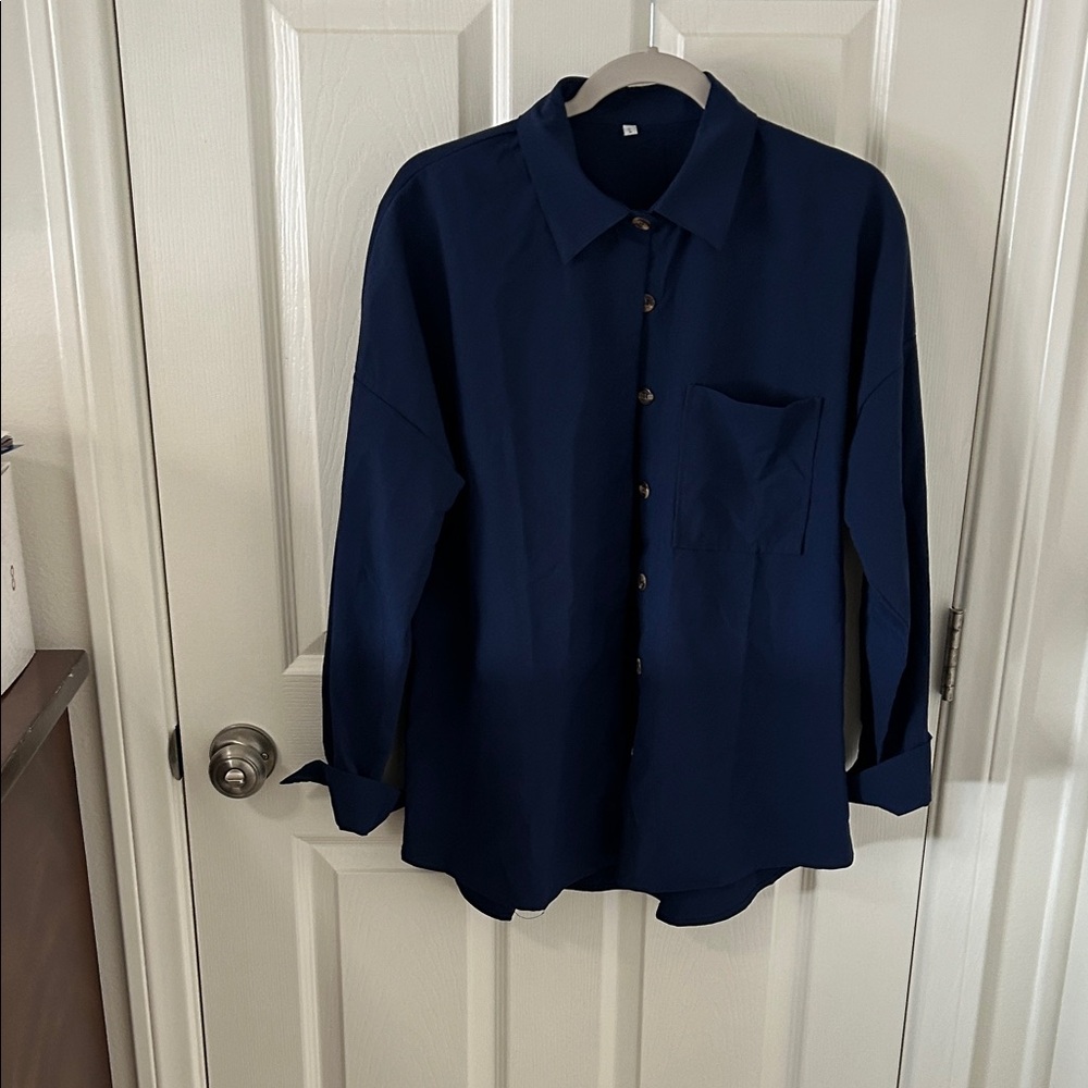 Source Unknown Women Navy Blue Button Down Shirt With Collar, Cuffs, Size L NWOT